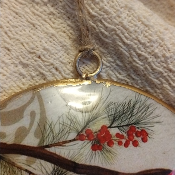 Cardinal Ornament M/F Holiday Scene - Picture 2 of 8